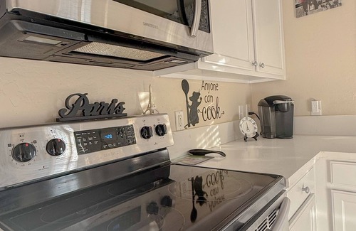 Apache Junction House | Superstition Serenity 4BR /w Hot Tub, Hiking, Golfing