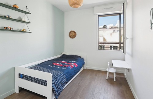 Suresnes Condo | SURESNES - Gambetta - Belvedère - close Arena accor defense and Paris
