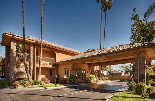 San Bernardino Hotel | SureStay Plus Hotel by Best Western San Bernardino South