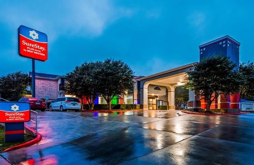 North San Antonio - SAT Hotel | SureStay Plus Hotel by Best Western San Antonio Airport