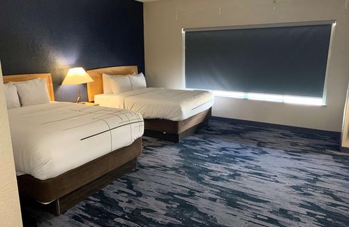 North San Antonio - SAT Hotel | SureStay Plus Hotel by Best Western San Antonio Fort Sam Houston