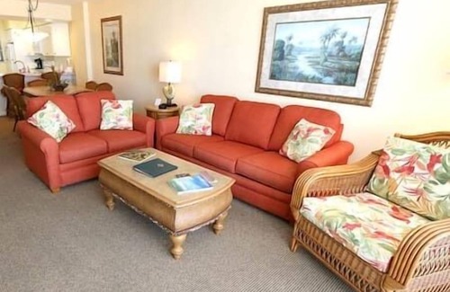 Marco Island Hotel | Surf Club, Pool, Hot Tub, Gym, Beach, Beachfront