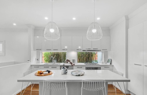 Thirroul House | Surf Haven Escape Modern and Central in Thirroul