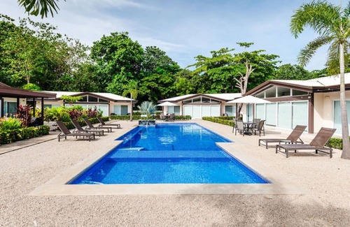 Tamarindo House | Surf Haven: Stylish Avellanas Beach Villa