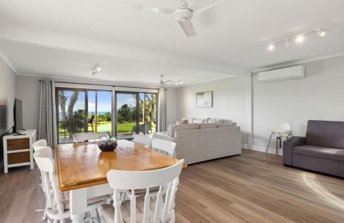 Arrawarra Headland House | Surf Shack