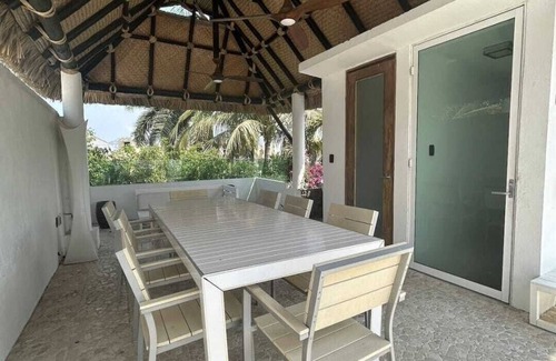 Granjas del Marques House | Surf Villa in Acapulco Diamante, Close to the Beach