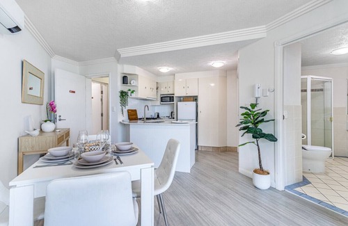 Palm Beach Apartment | Surf Watch Palm Beach