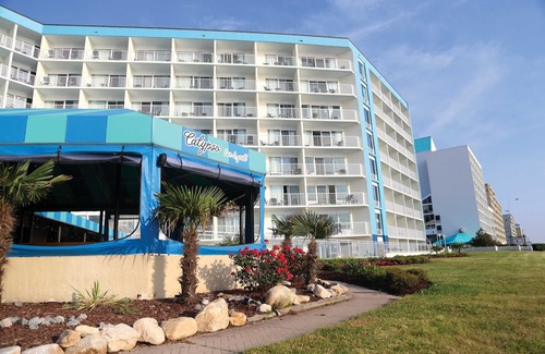 Northeast Virginia Beach Hotel | Surfbreak Oceanfront Hotel, Ascend Hotel Collection