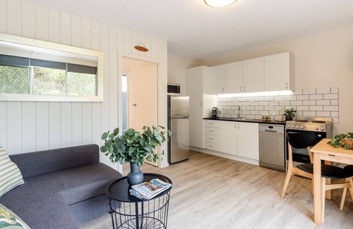 Mollymook Beach Apartment | Surfrider 3 - The ultimate location on the waters edge of Mollymook Beach