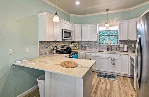 Surfside Beach House | Surfside Beach House w/ Balcony & Ocean Views!