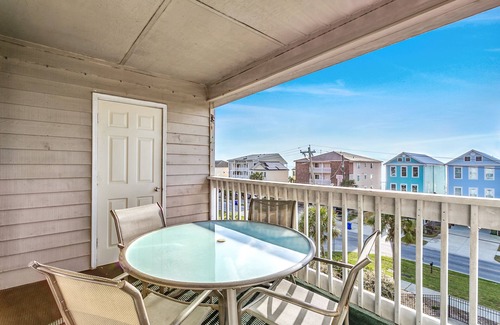 Surfside Beach Condo | Surfside Beach ocean view. 3-night min anytime between 9/26-10/1. Reduced rate