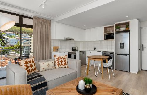 Sea Point Apartment | Suro 507