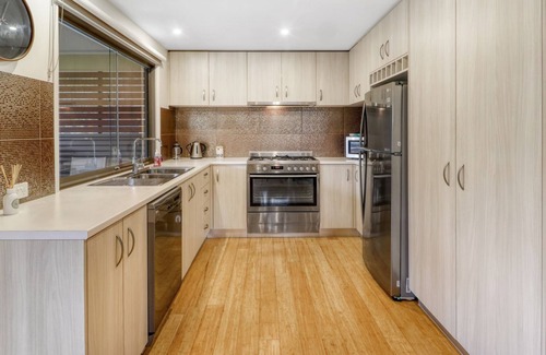 Merrijig House | Surrender Just 5 mins from the Mt Buller Gates Available all year round for Summer and Winter holida