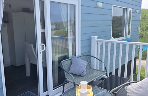 Hayle Apartment | Surrounded by grassy dunes, big skies and just a short walk from the stunning stretch of beach