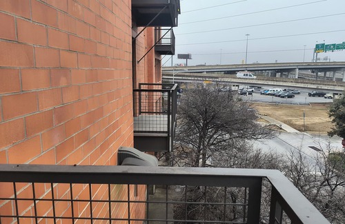 Tobin Hill Apartment | Surrounded by Pearl Park's Vast Array of FUN, Food, the Riverwalk & Nightlife!
