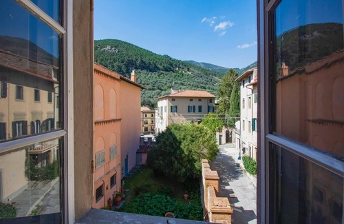 Calci House | Susanna's little palace within the castle walls