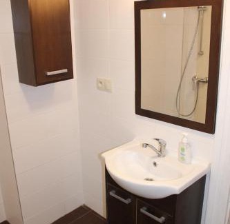 Piestany Apartment | Suterénový apartmán v centre