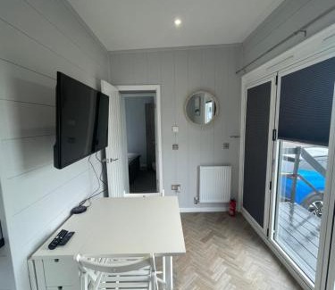 Sutton Weaver Apartment | Sutton Fields Chalet