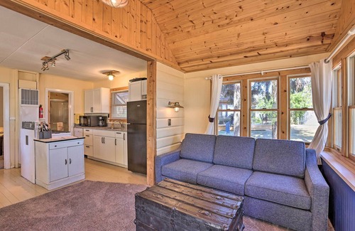 Suttons Bay Cottage | Suttons Bay 'Bayview Cottage' w/Deck & Gas Grill!
