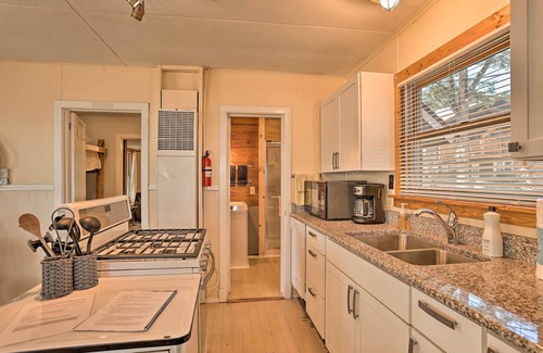 Suttons Bay Cottage | Suttons Bay 'Bayview Cottage' w/Deck & Gas Grill!