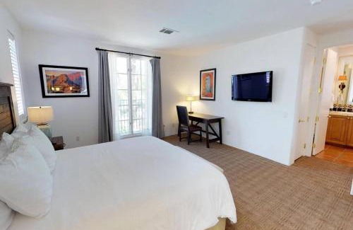 La Quinta Apartment | SV006 Secluded Spa Villa Studio at LQ Resort