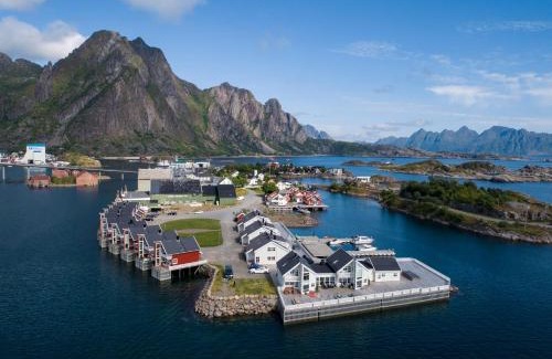 Svolvaer Villa | Svolvær Havn Waterfront Villa