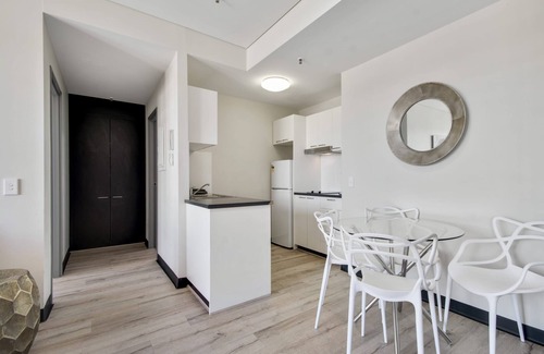 Adelaide Central Business District Apartment | Swainson on Synagogue