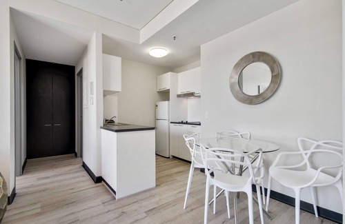 Adelaide Central Business District Apartment | Swainson on Synagogue - 1401