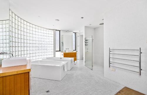 Adelaide Central Business District Apartment | Swainson on Waymouth - Penthouse