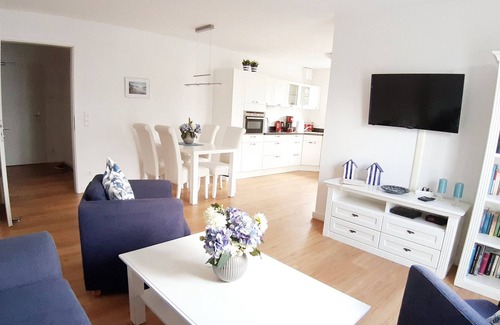 Juliusruh Apartment | Swallow's Nest - Swallow's Nest - on the Baltic Sea beach!
