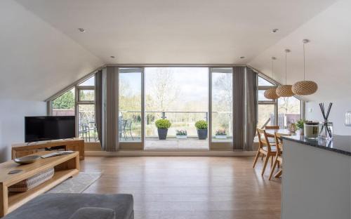 Cutnall Green House | Swallows Lodge