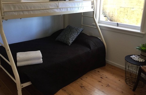 Marks Point Cottage | Swan Bay Hideaway Cottage at Marks Point