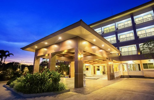 Sattahip Hotel | Swan Lake Hotel Sattahip