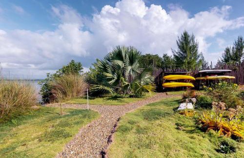 Cocoplum Hotel | Swan Villas