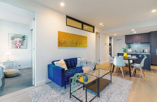 Carlton South Apartment | Swanston Central 3B Lv53 CBD in Free Tram Zone