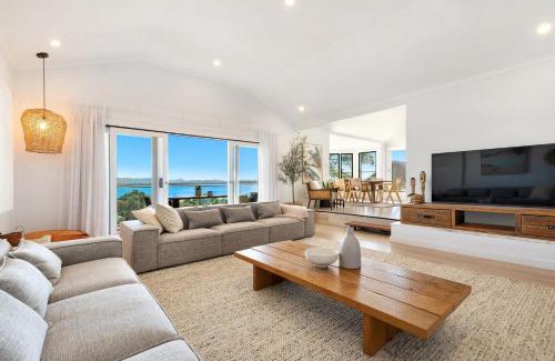 Byron Bay House | Sway - stunning 5 BR beach house with pool