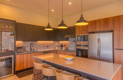 Coco House | Sweeping Views - Gated Community - Gym/Pickleball/Tennis included!