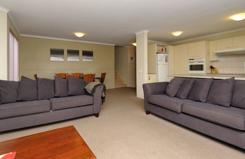 Soldiers Point Apartment | Sweeping water views across the Bay of Port Stephens