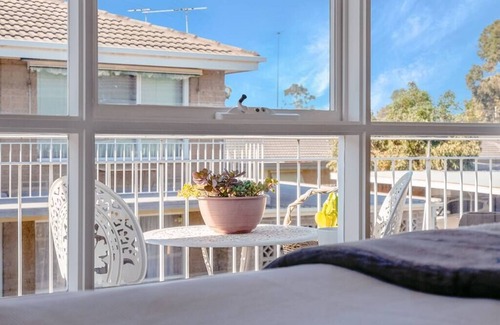 Mentone Apartment | Sweet 1BR Unit Near Beach With Free Parking