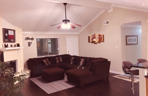 Houston House | Sweet Home 1 - For Families in a convenient area