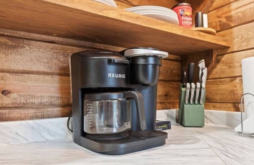 Ringold Cabin | Sweet lil' tiny cabin, kitchenette, fire pit, glamping in style, near lake