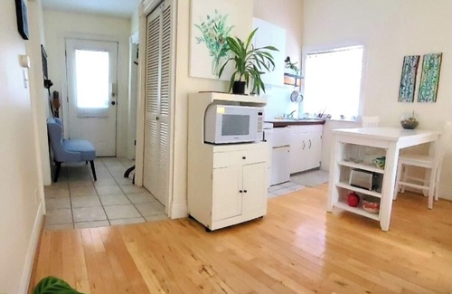 Nelson Apartment | Sweet private studio just minutes from the downtown core.