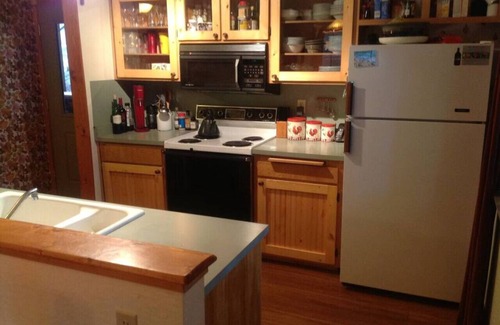 Arnold Cabin | Sweet Retreat: Theater, Pool/Ping-Pong, Quiet!