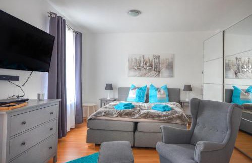 Magdeburg Apartment | SweetHome - ruhig - große Küche, Balkon, Stellplatz, WiFi