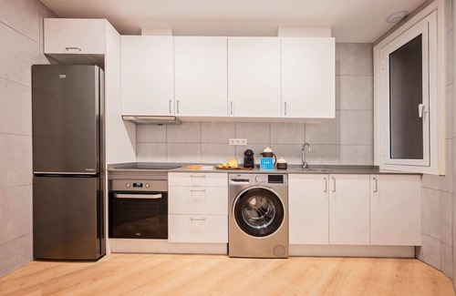 Hostafrancs Apartment | Sweett | Aragon Park Miro 203