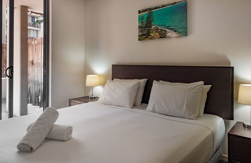 Burleigh Heads Apartment | Swell Resort Burleigh Beach