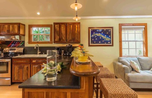 Old Town House | *SWEPT AWAY @ OLD TOWN* Dreamy Private Home & Pool + LAST KEY SERVICES.