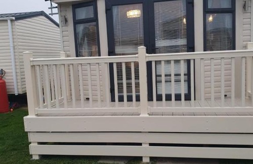 Prestatyn Apartment | Swift Burgundy