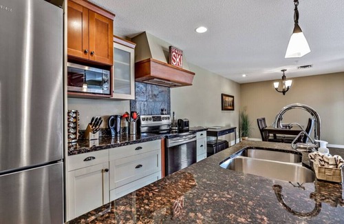 Canmore Apartment | Swift's Nest , Nest in the Rockies