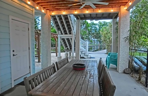 Weeki Wachee Gardens House | Swim Mat, Kayaks, Fire Pit! PET FRIENDLY - Sunfish Cove - Weeki Wachee River